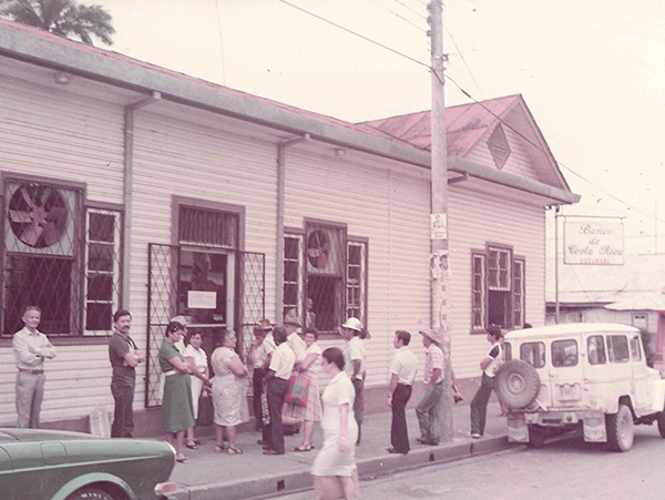 1985 oficina de BCR en Turrialba 